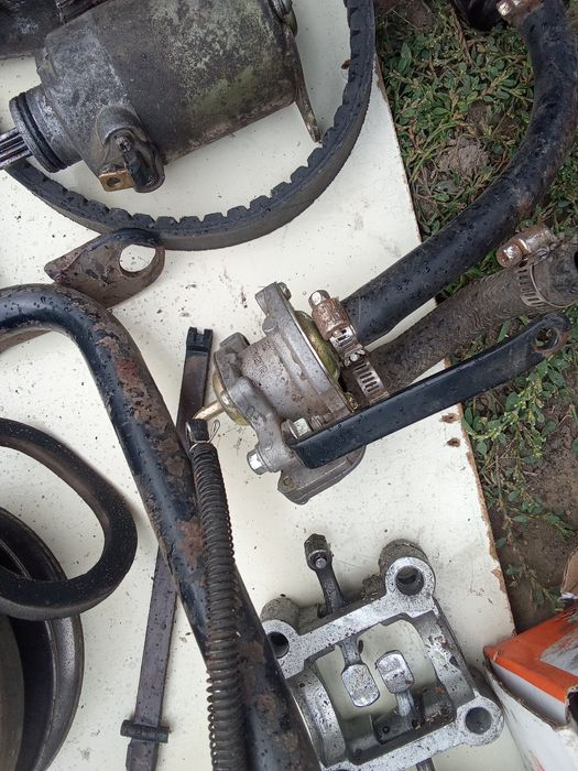 Продам запчясти китайского скутера,одним лотом150 гр.договорная