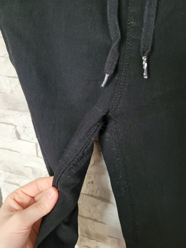 Czarne elastyczne spodnie na gumce wysoki stan rurki Cropp S/M