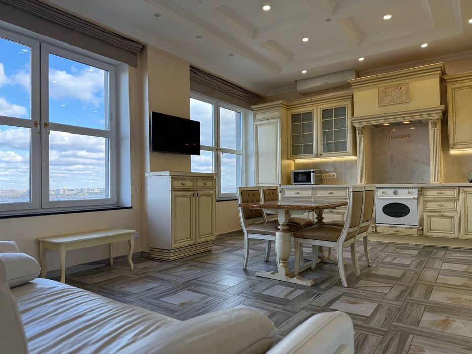 Дельмар Люкс. Яворницького 72 Б. Почасово/Посуточно