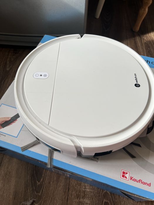 Робот пилосос.