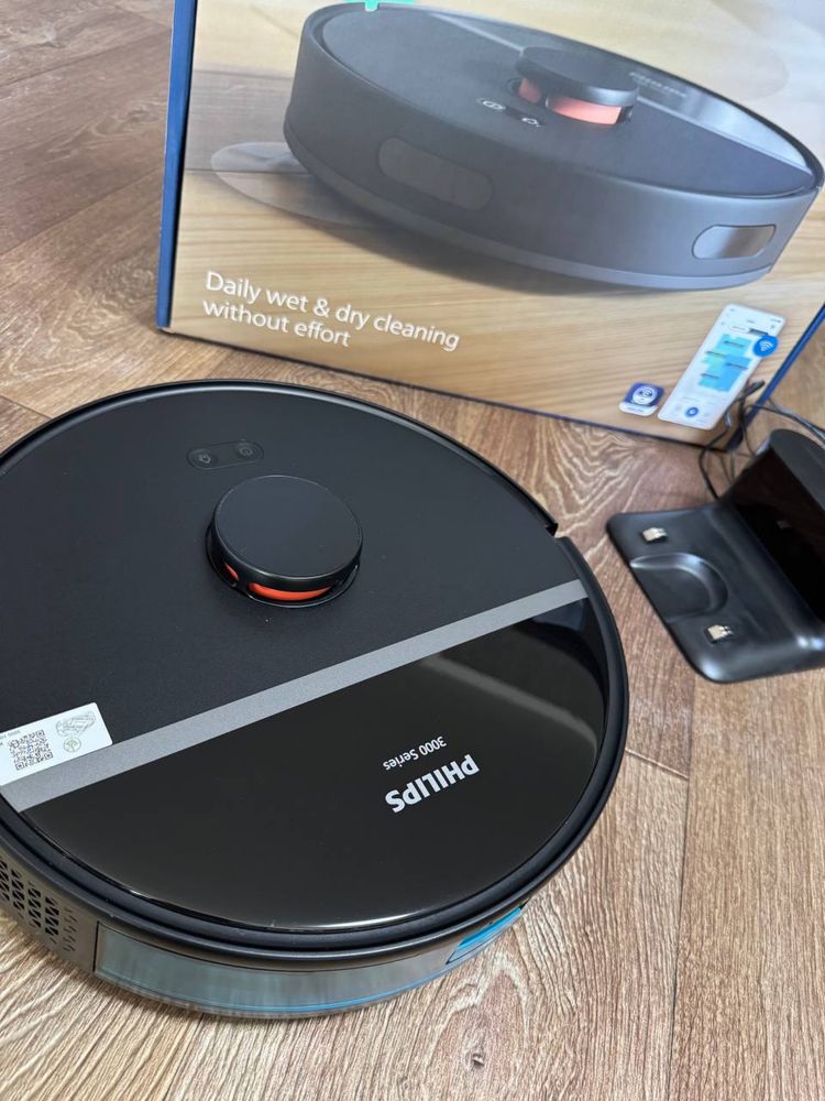 Продам робот-пилосос миючий Philips XU3000/01.