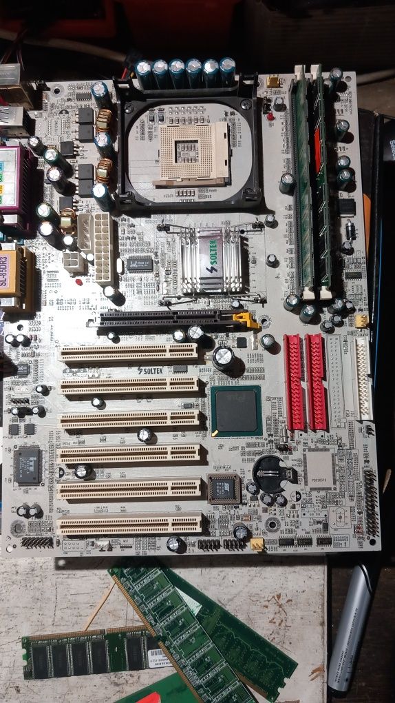 Płyta główna soltek SL-85DR3-RL retro agp ddr1