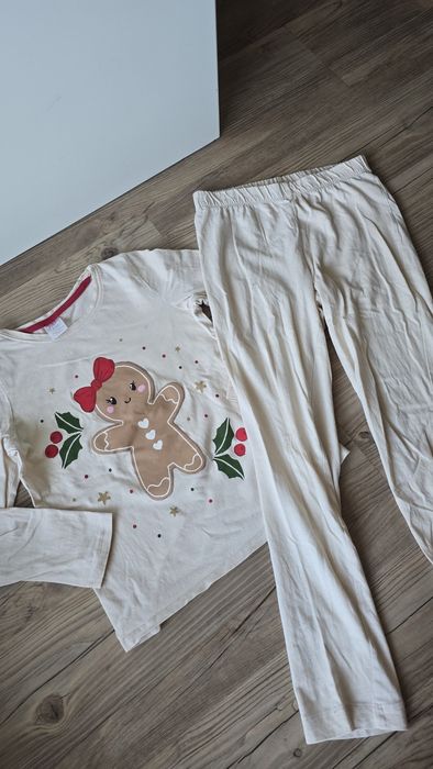 Piżamka dziewczęca ciastek 122-128cm 7-8 lat