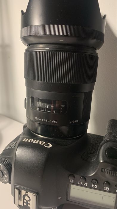 Canon 6D + Sigma Art 35mm 1.4 +Canon 50mm 1.4
