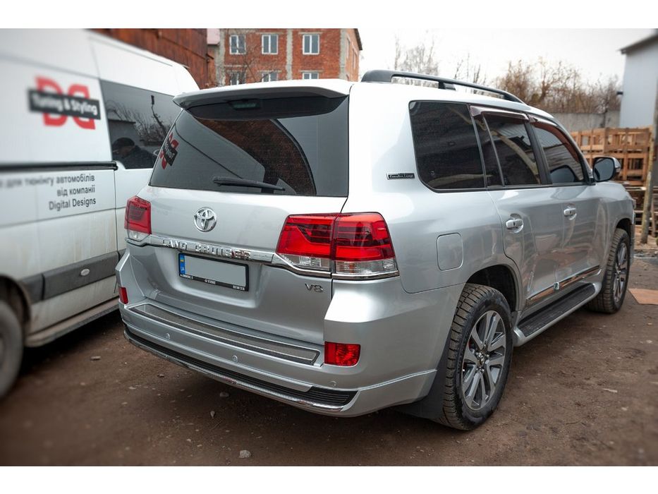 Toyota LC200 Задние габариты 2016+ (стандарт)