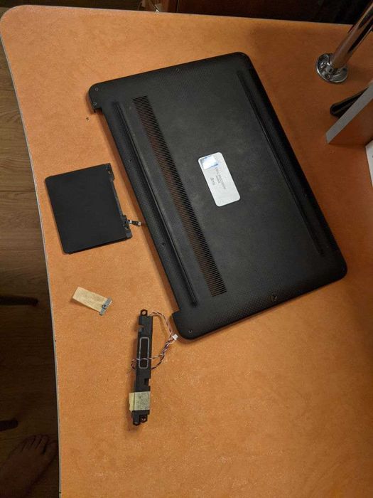 Dell m3800/XPS 15 9530 Деталі. Нижня кришка, тачпад, динаміки