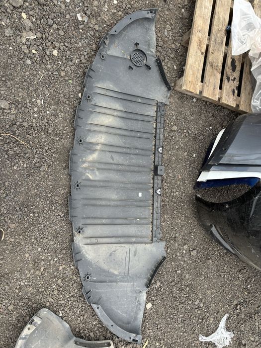 Нижній захист Тесла У. Tesla Y нижній захист
