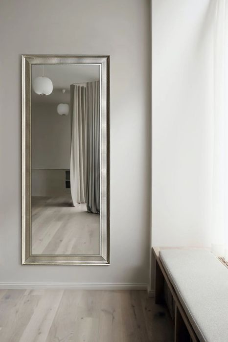 Lustro w srebrnej ramie, 67x167 cm