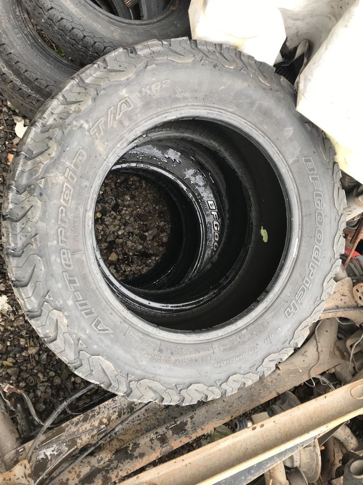 Продам резину BFGoodrich KO2 R17