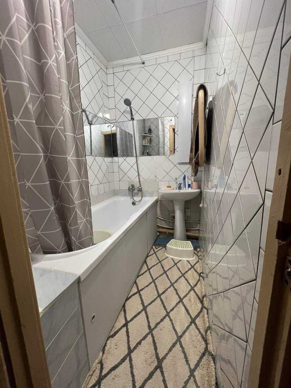 Продажа 2 ком. СОБСТВЕННИК! низ пр-та А. Поля ( Кирова), парк Глобы