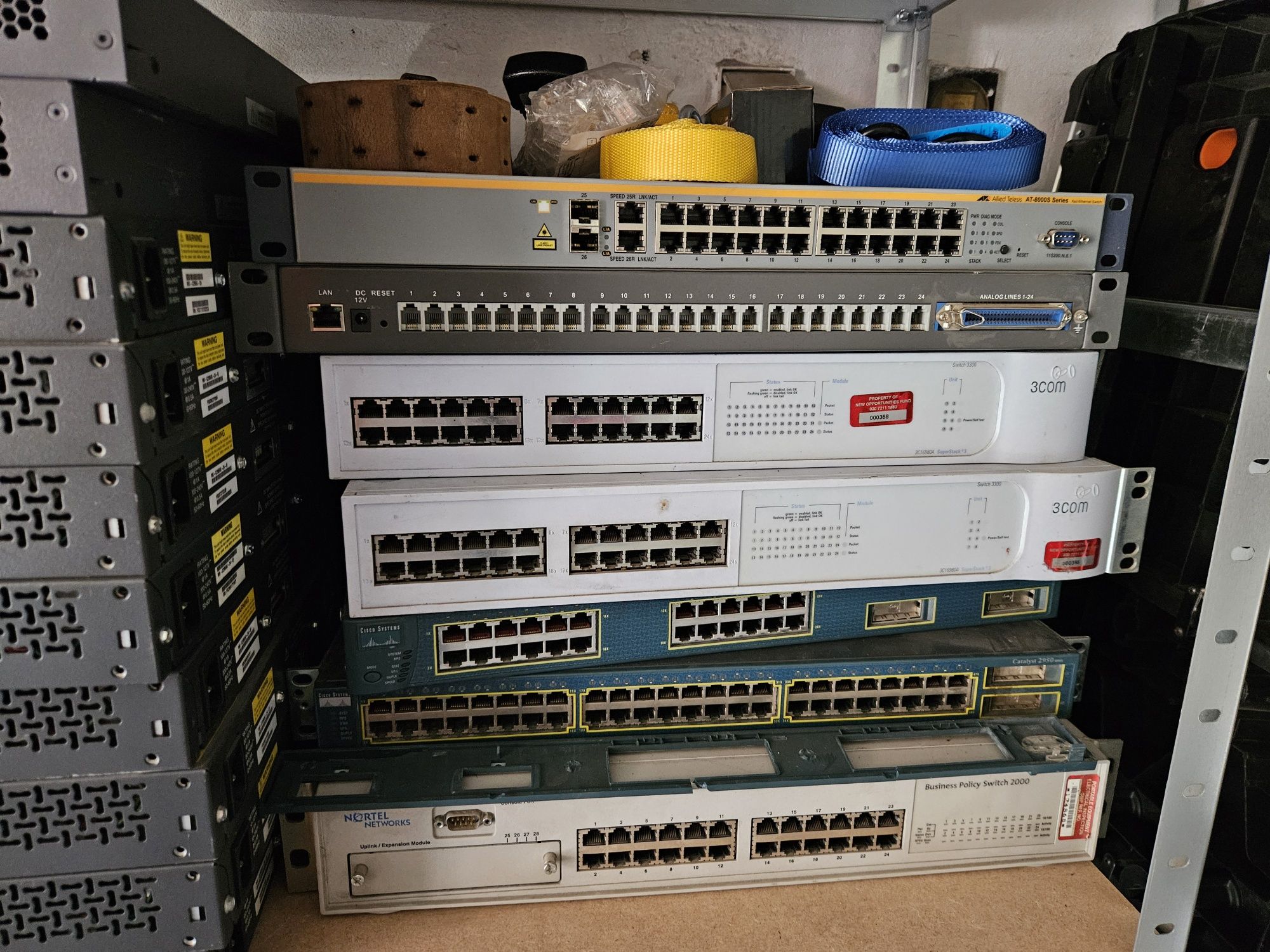 Switch 8/24/48 portów 100mb