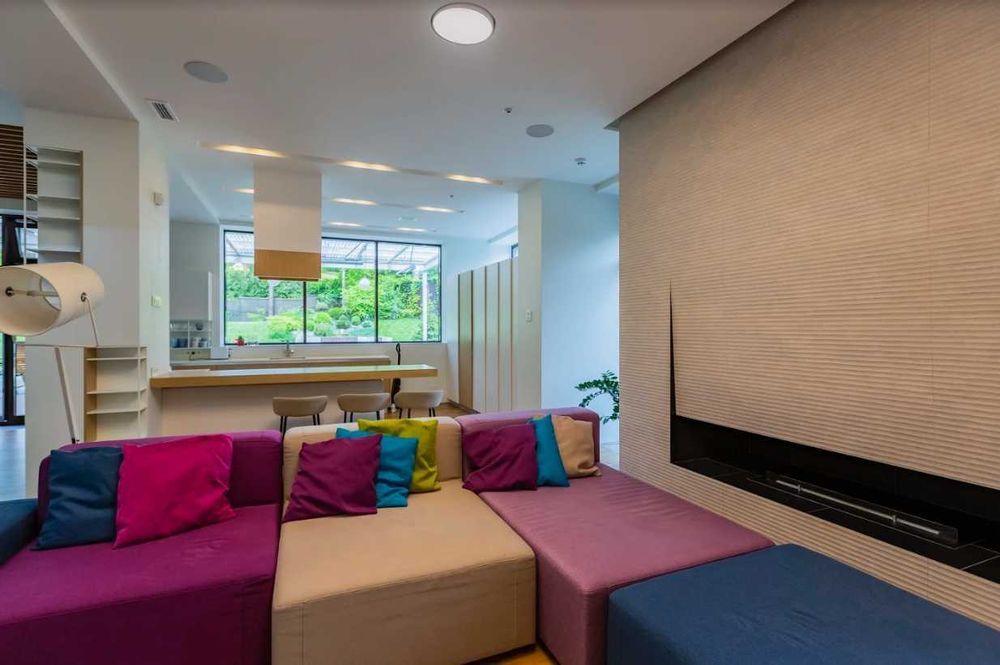 Стильний будинок 700м2 в с. Рудики, Козин Конча-Заспа