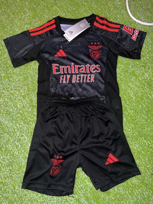 Conjunto de crianca por apenas 12,50€