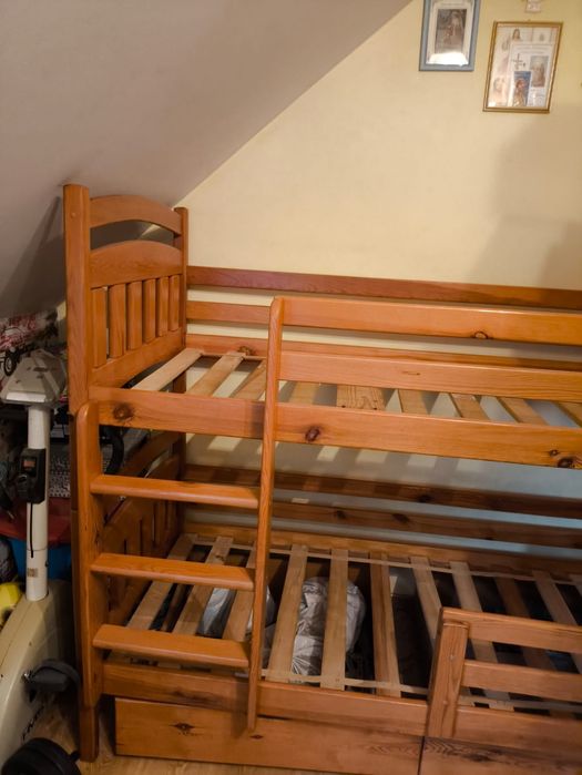 Sprzedam łóżko piętrowe