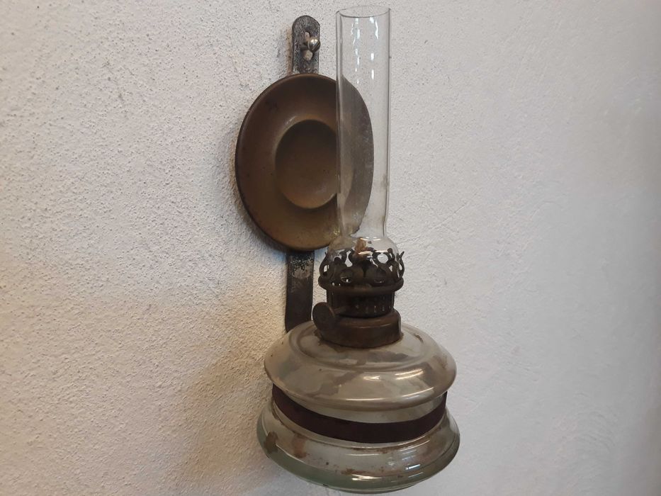 Lampa naftowa mała ścienna CKZ Carl Kneusel, Zeulenroda, Niemcy