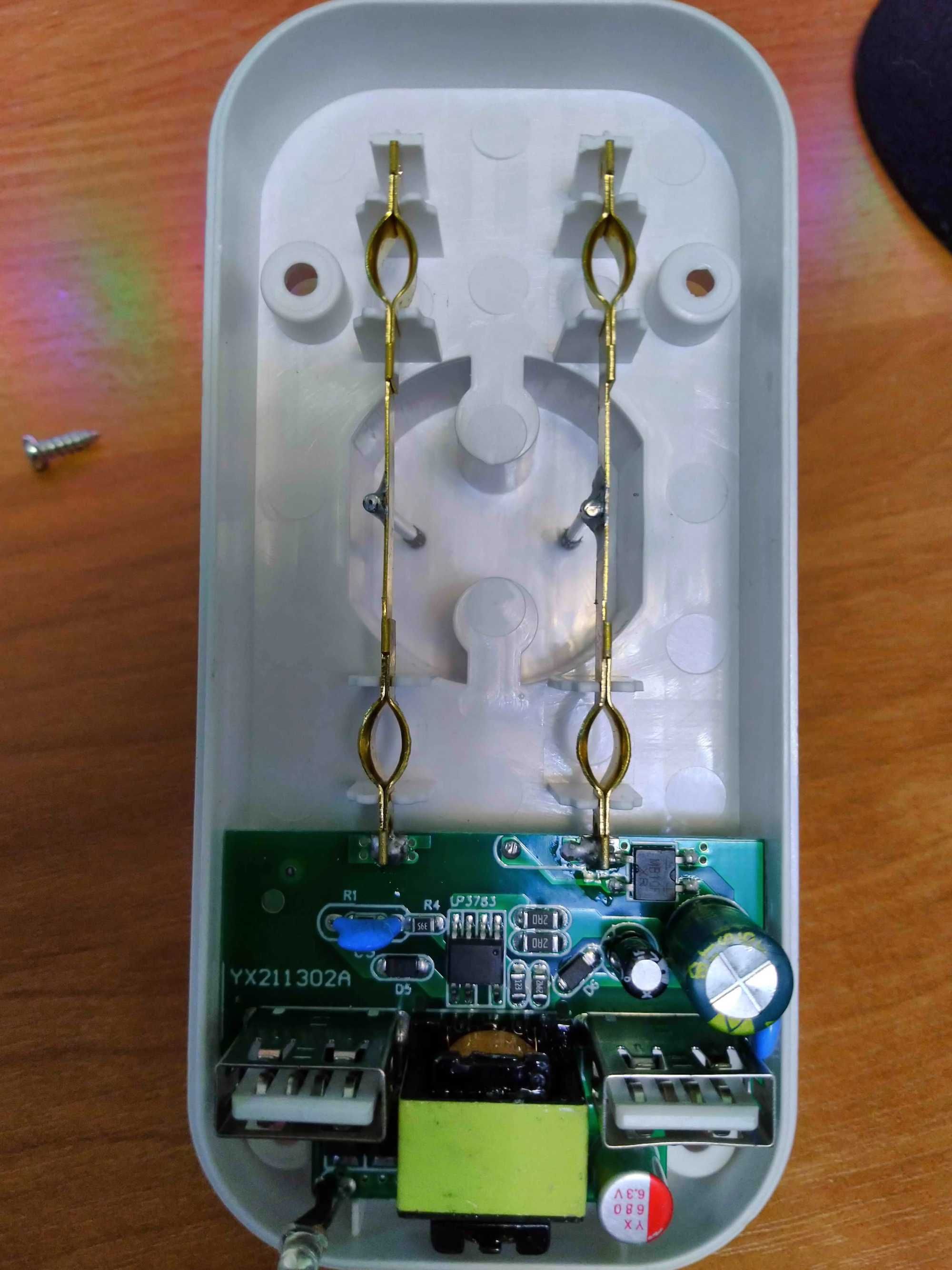 Многофункциональная ЕВРО розетка-двойник с двойным USB-портом