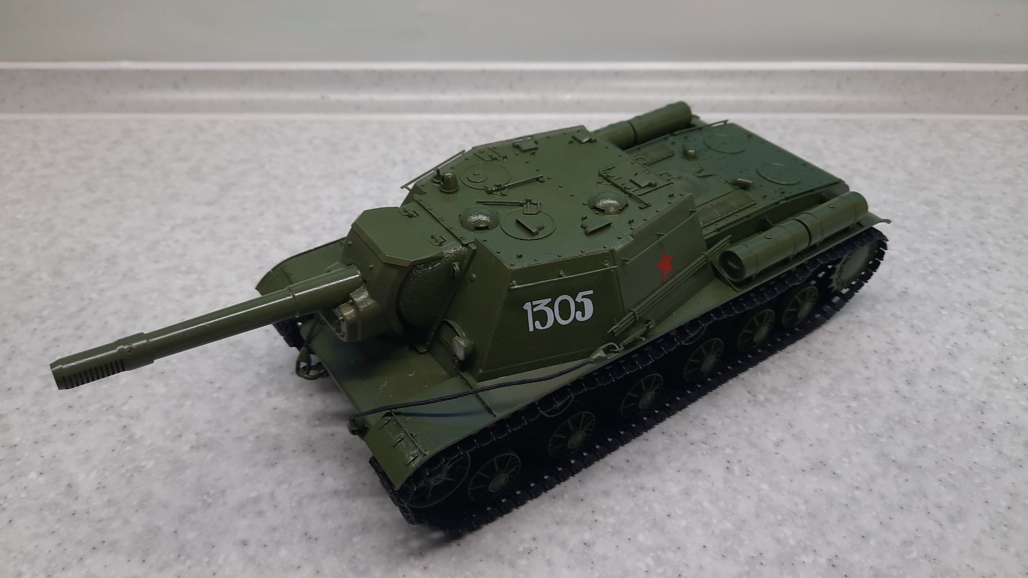 Модель танка СУ-152 масштаб 1:35