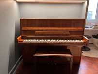 Piano vertical