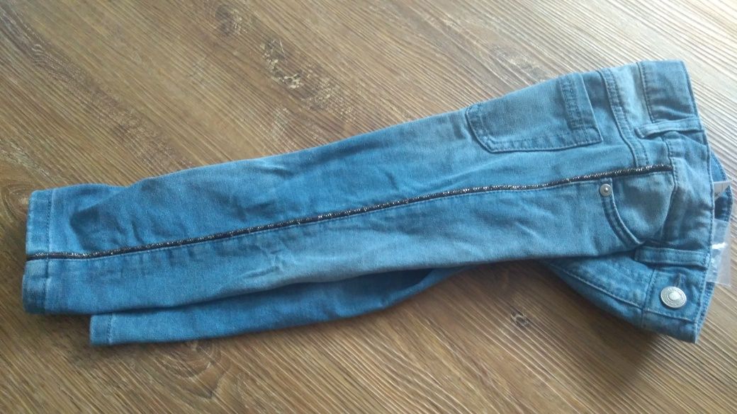 Nowe dżinsy Benetton dla dziewczynki XXS 100 cm
