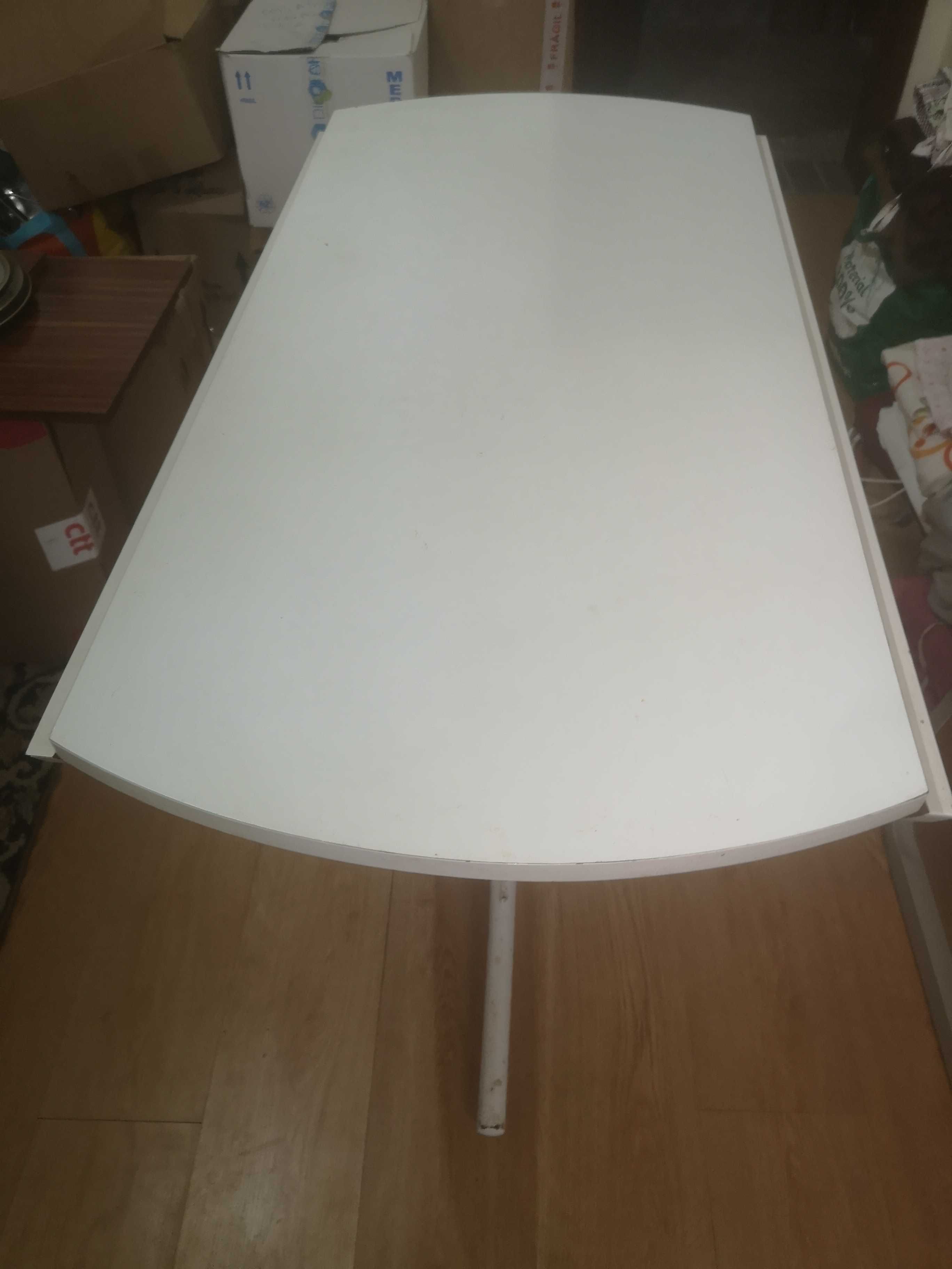 Mesa branca cozinha