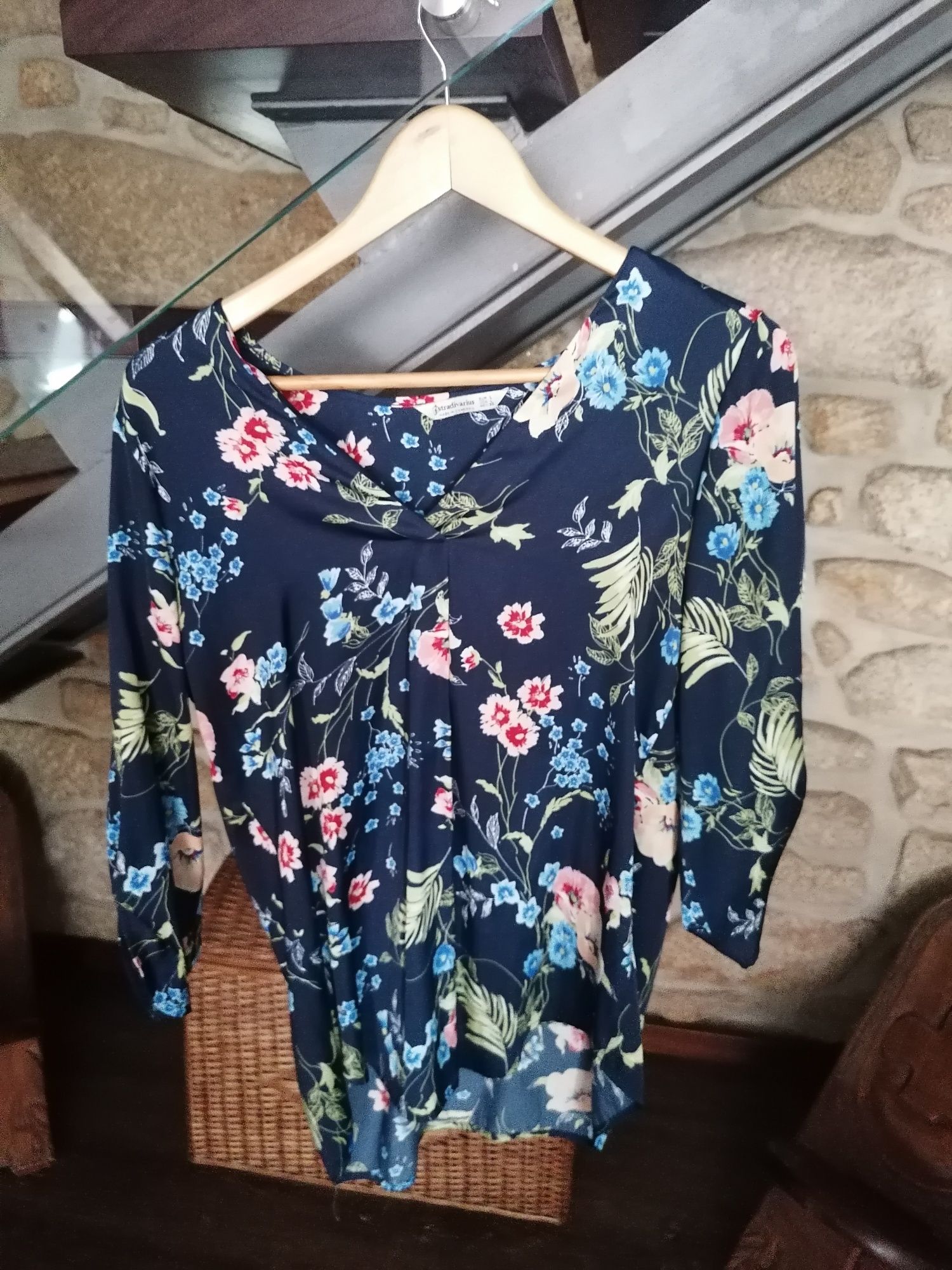 Vende Estas quatro blusas