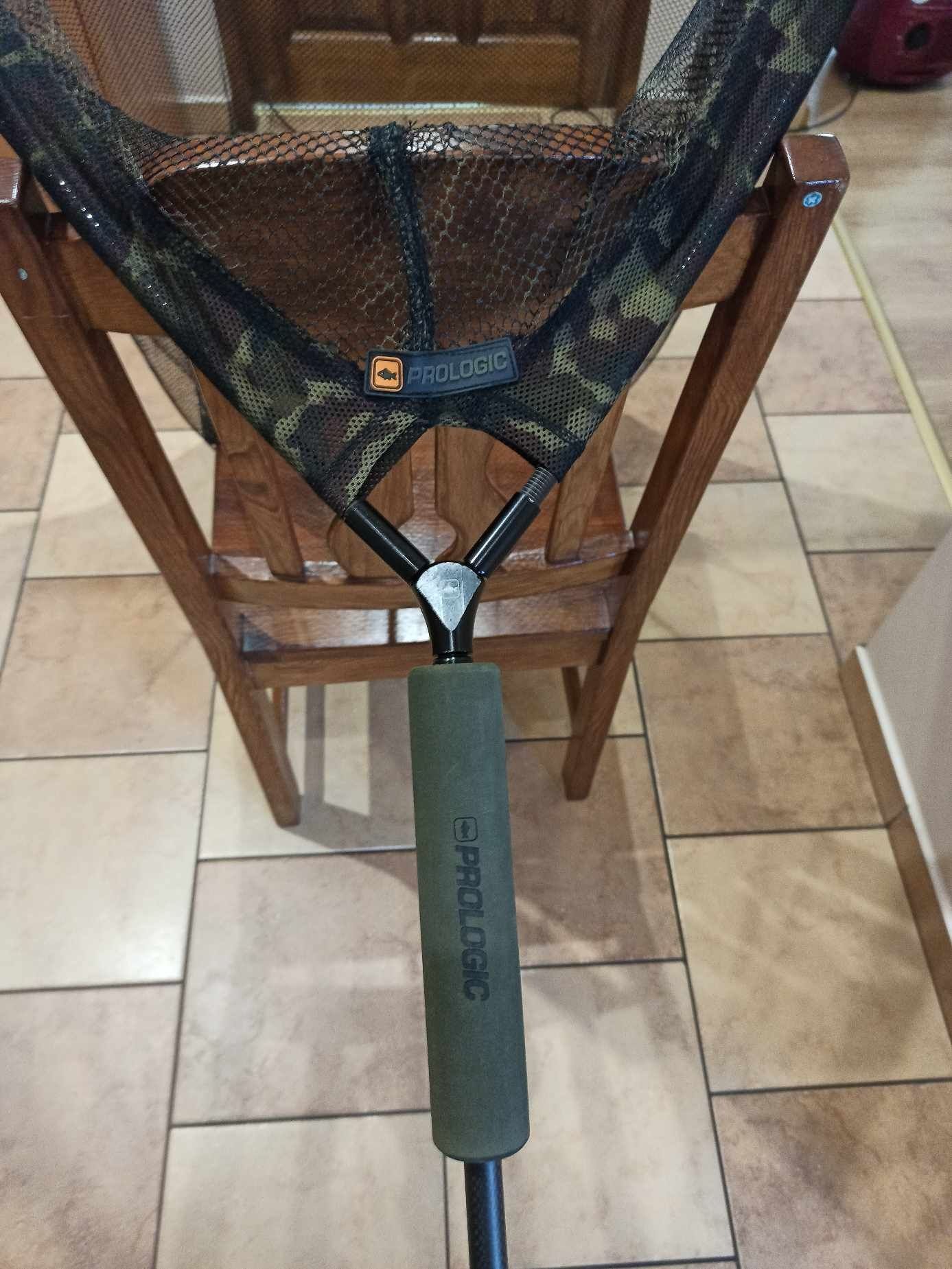 Podbierak Prologic c3 fulcrum

fulcrum landing net&net float