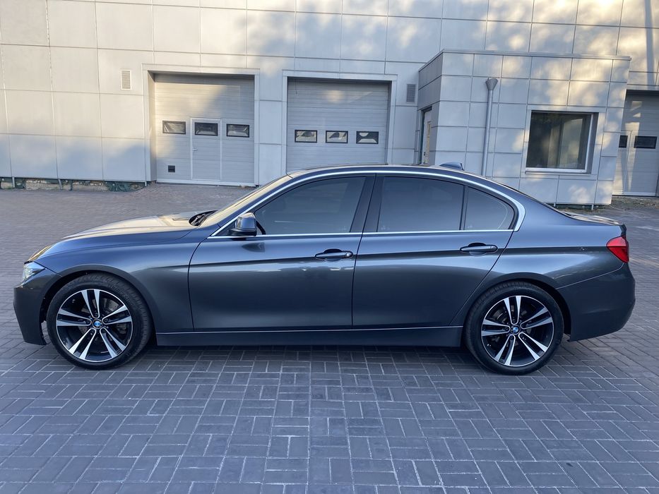 BMW F30 (FL) 330i