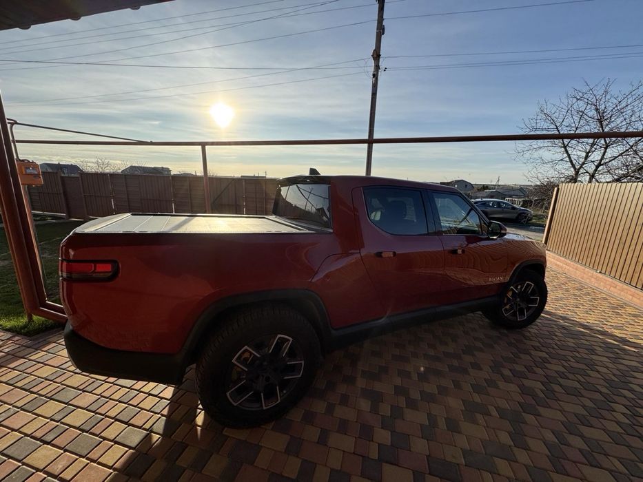 Rivian R1T Large Pack