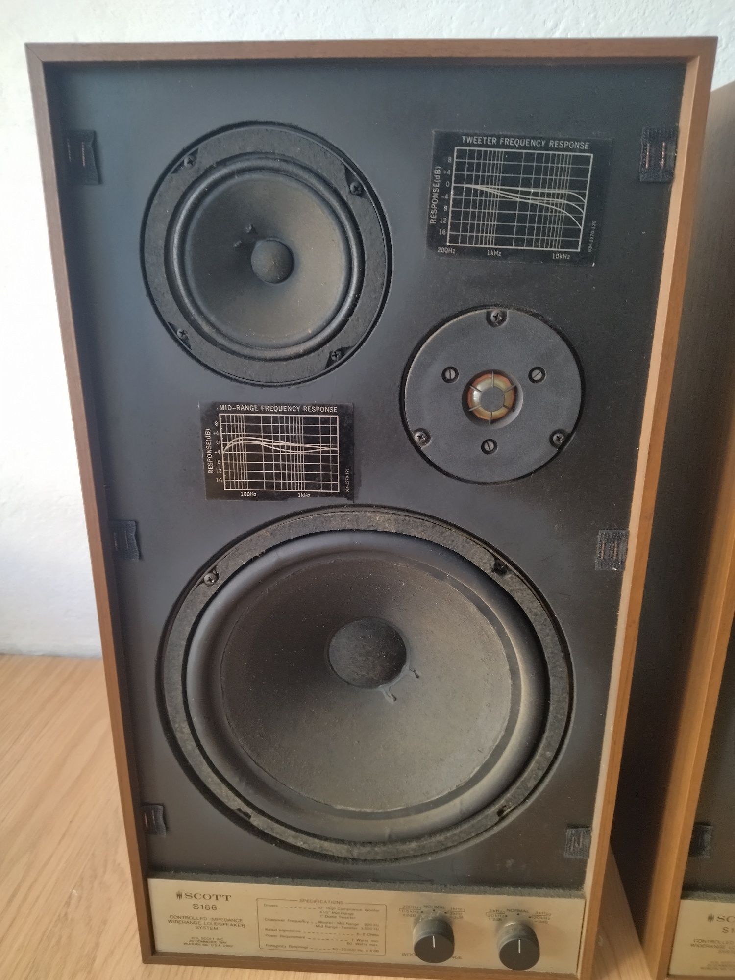 Altifalantes Scott S186