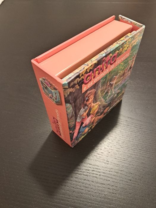 Anita Jogo cubos com livro Verbo