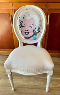 Cadeiras redondas Marilyn Monroe imagem- Ourém