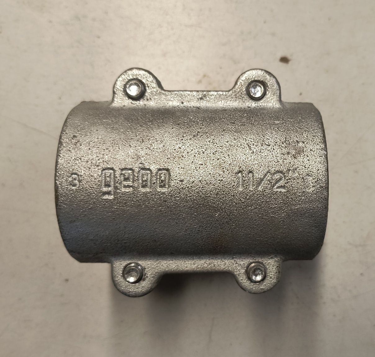 Obejma montaż. Gebo ANB 6/4"x3/4" do rur stalowych