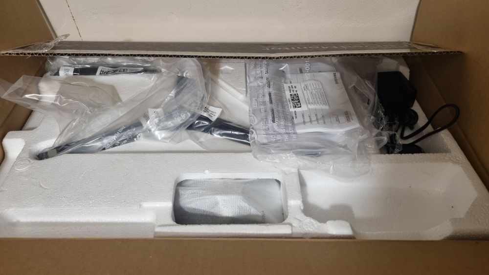 Монітор Samsung C24F396FHI (новий)