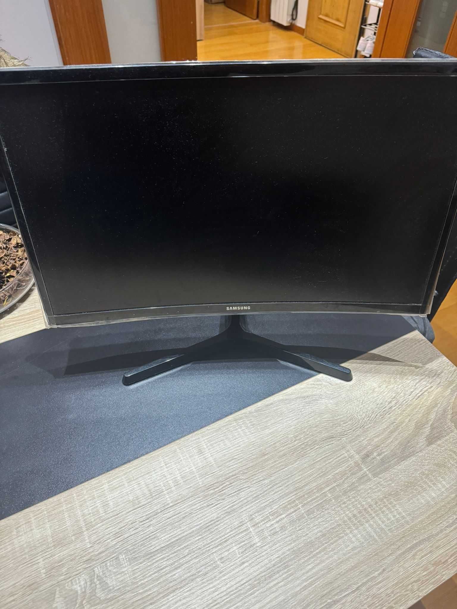 Monitor Samsung 24" curvo