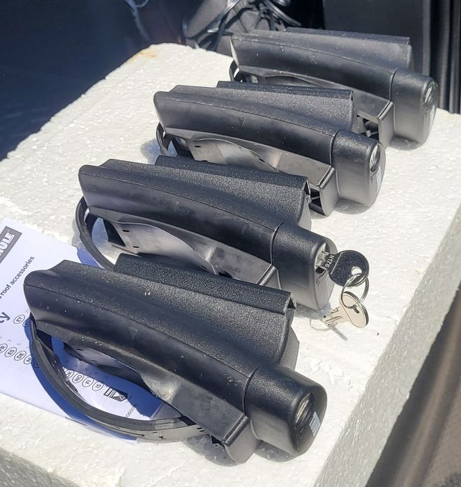 Продам универсальные упоры Thule Rapid 7750