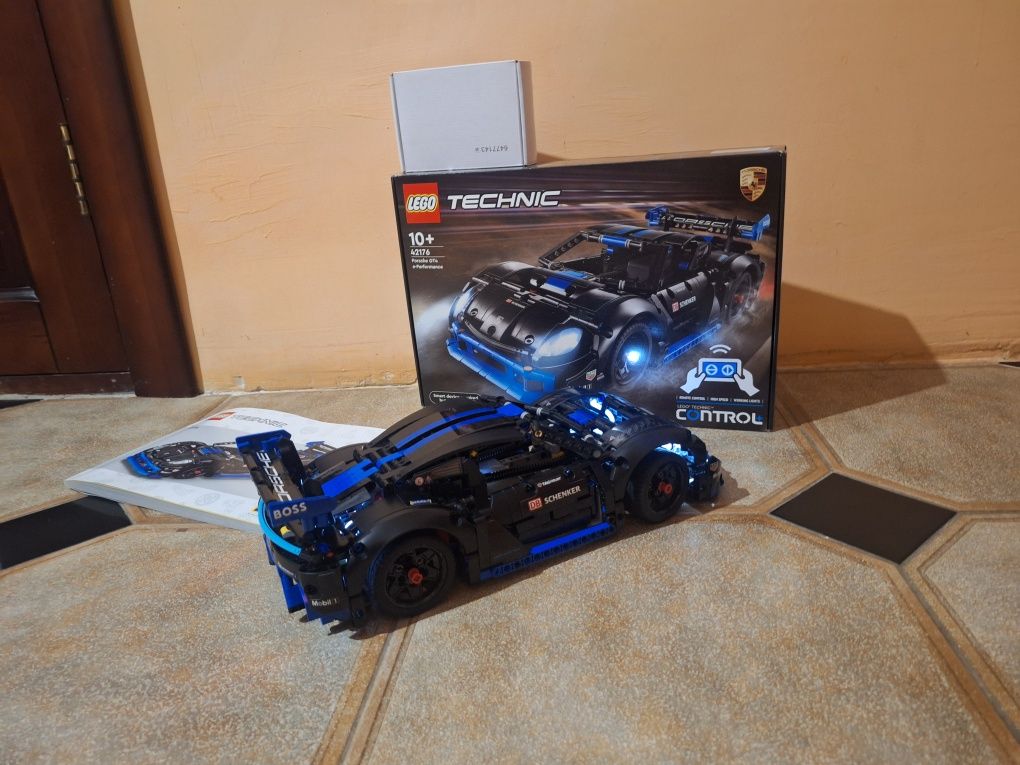 Продам lego technic 42176