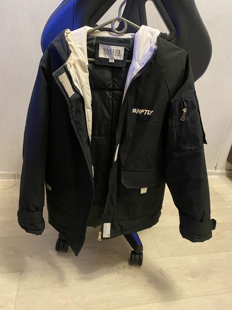 Продам жіночу куртку
