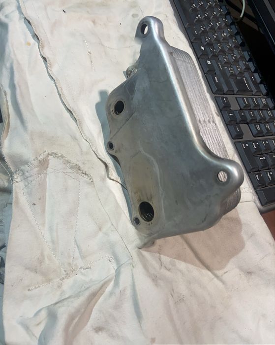 Масляний радіатор від Мерседес W211