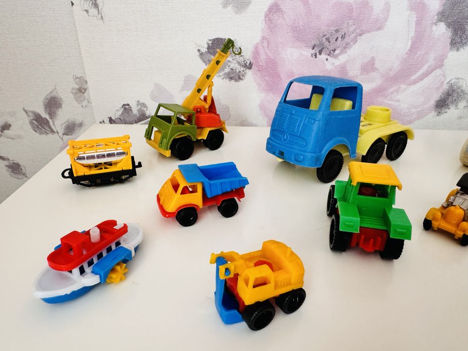 Stare auta, damochodziki, zabawki vintage kinder