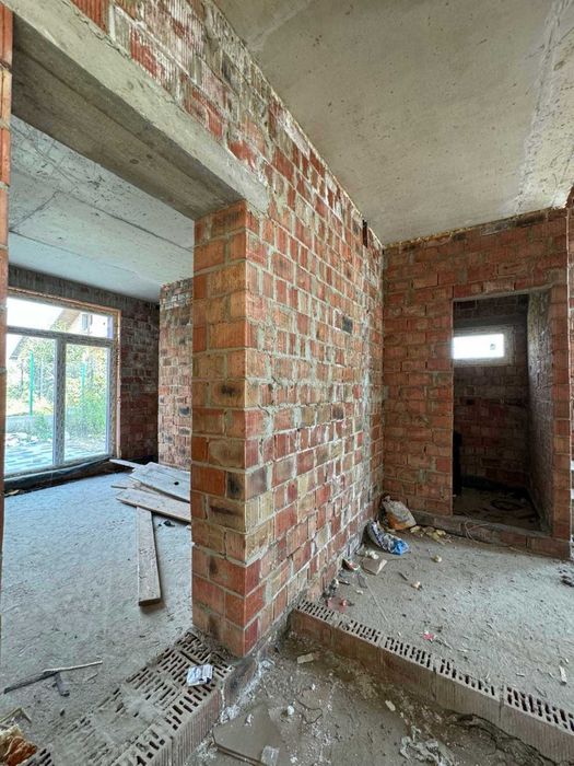 Продаж окремостоячого бидинку в Винниках