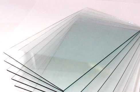 Продам стекло прозрачное 4 мм толщина и 5 мм толщина