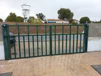 Portão em ferro em bom estado
