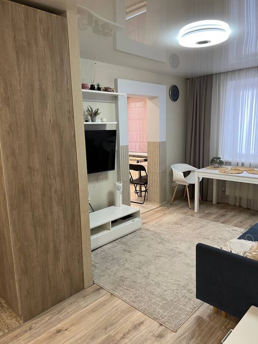 Від власника, центр Дніпра. Інвертор