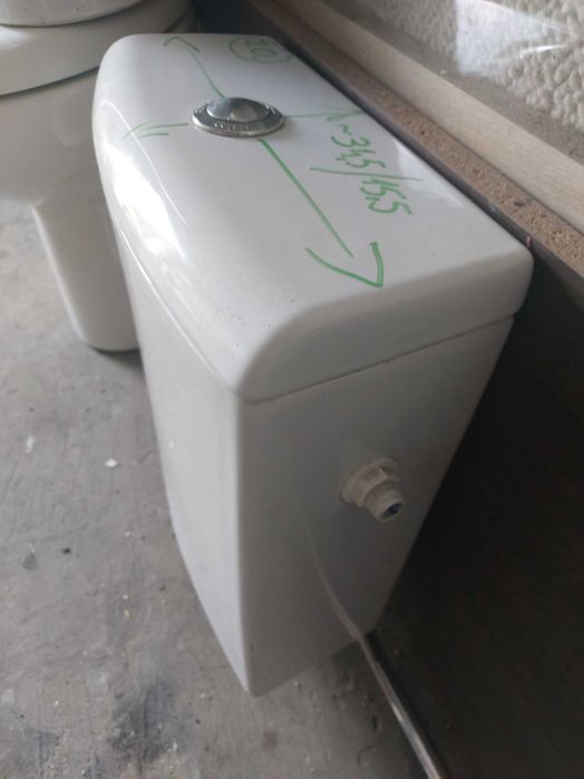 Pokrywa spłuczki WC kompakt / czytaj opis .