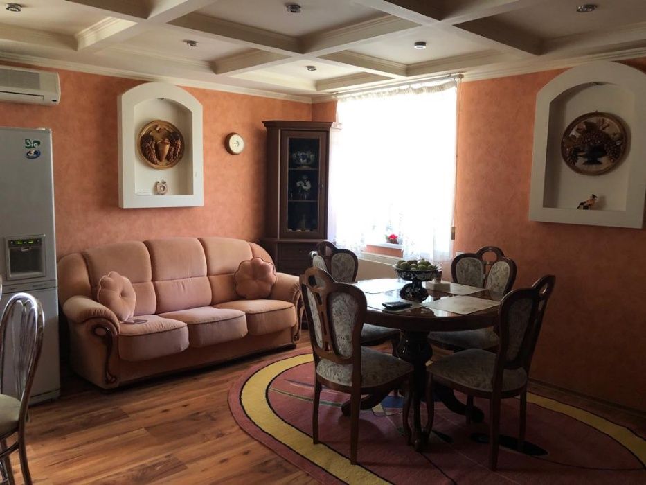 В продаже 2 дома на одном участке 15 сот. без комиссии