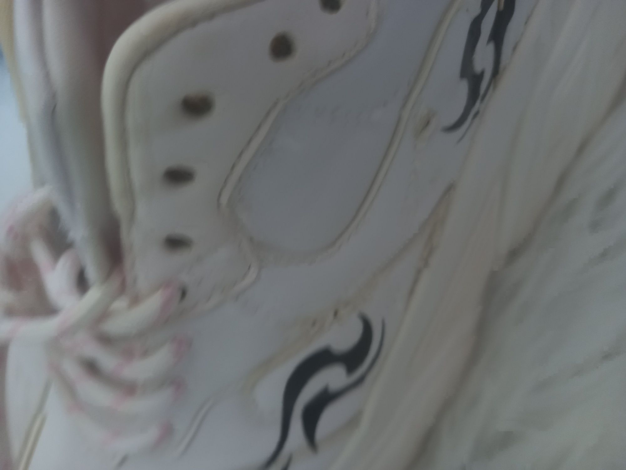 Sprzedam adidasy Hello Kitty 38