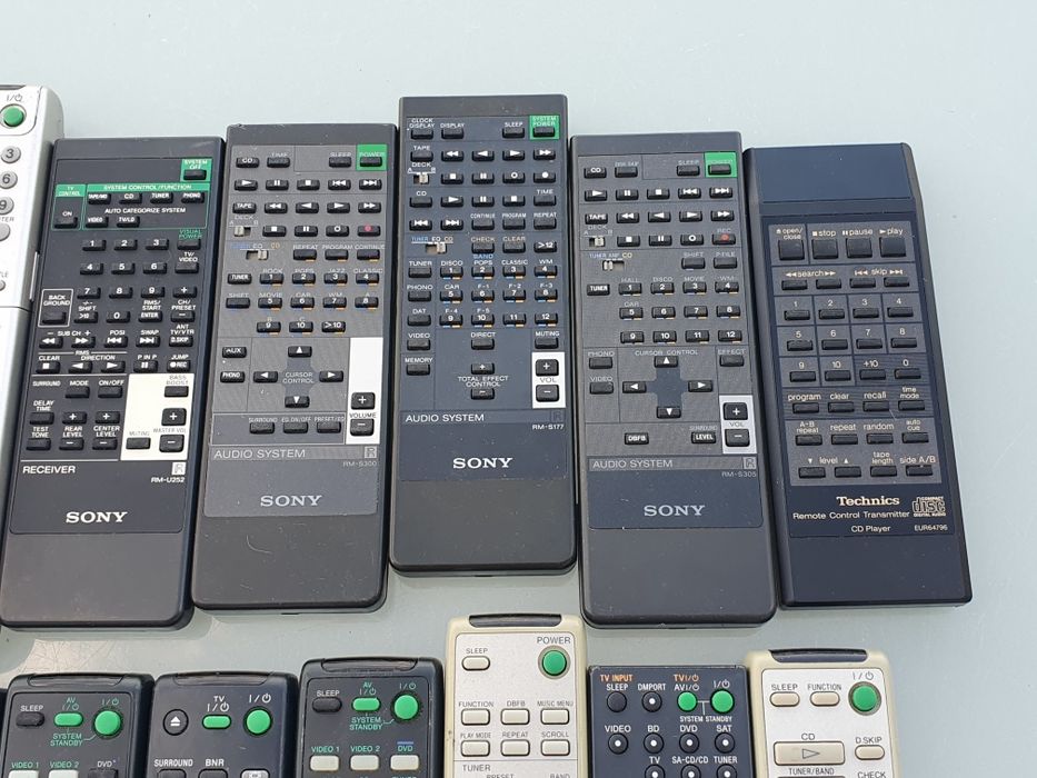 Piloty do sprzętu audio Sony i Technics