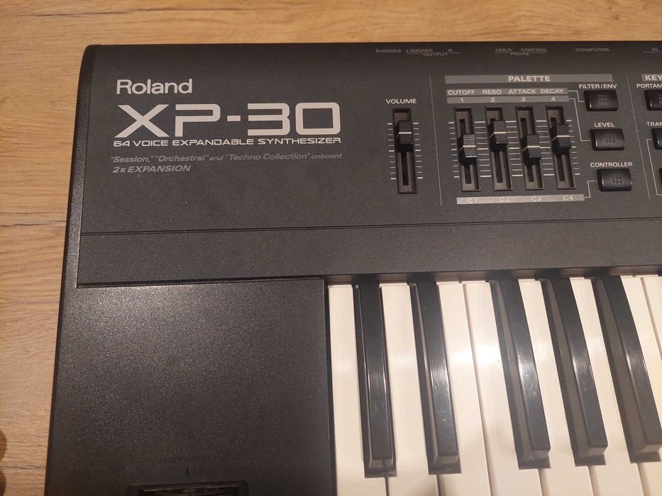 Roland XP-30 keyboard