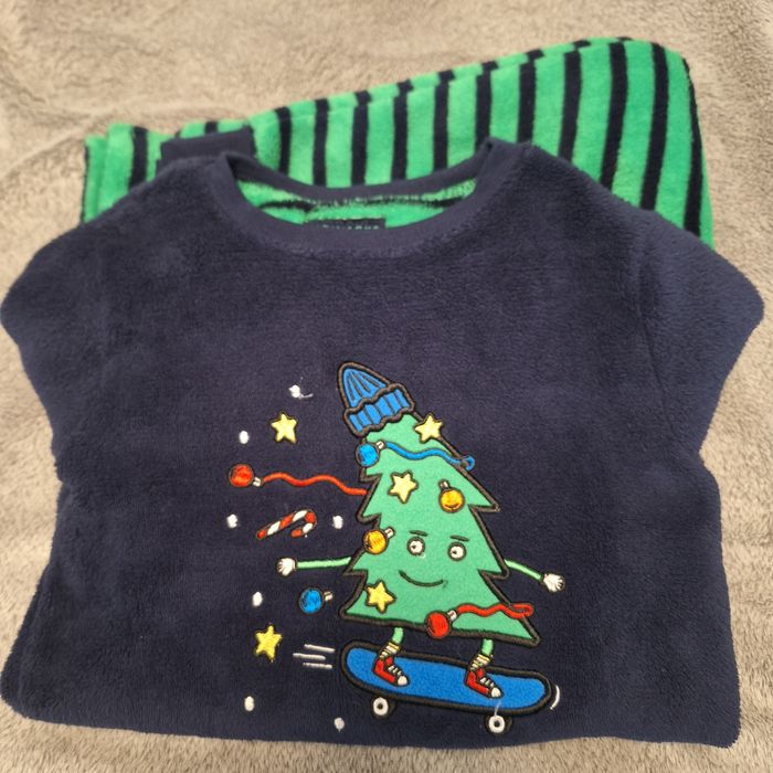 Ubranka dla chłopca r.110