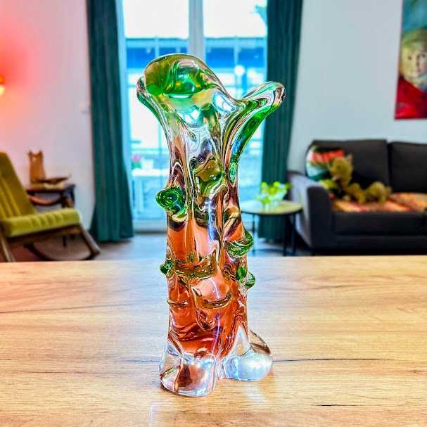 Wazon „Niagara” Františka Zemka dla Mstišov Glass Union czeskie szkło